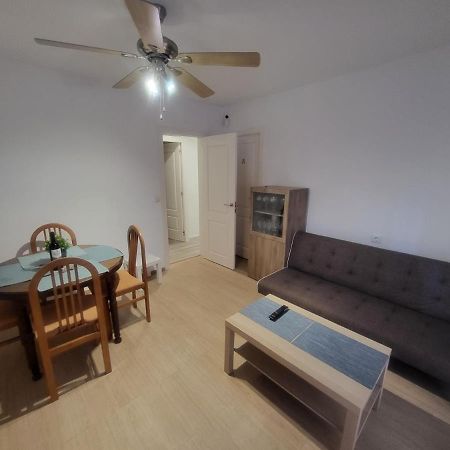 Habitaciones Con Bano Compartido En Bonito Apartamento En Badalona Bagian luar foto